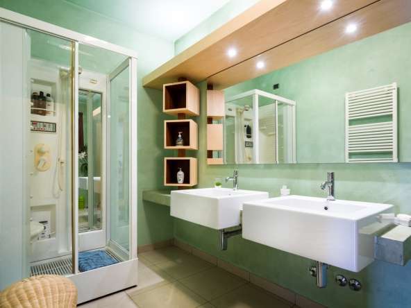 Carate Urio Bathroom