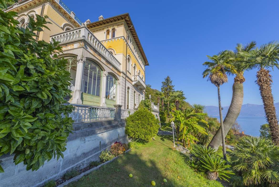 VILLA VOLPI LAGO MAGGIORE Luxury Lakeview Real Estate